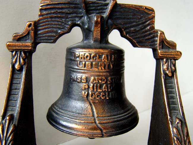 A pair of Antique bookends depicting the "LIBERTY BELL" circa 1930 — image 2